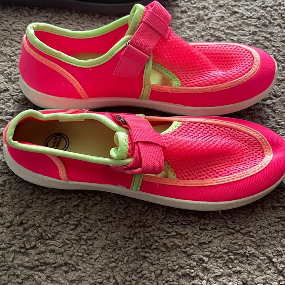 Water shoes